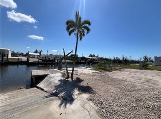 5157 Flamingo Dr, Saint James City, FL 33956