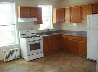 3021 48th St #2, Astoria, NY 11103