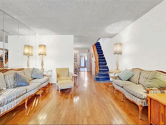 4th image of 211 Dahlgren Pl