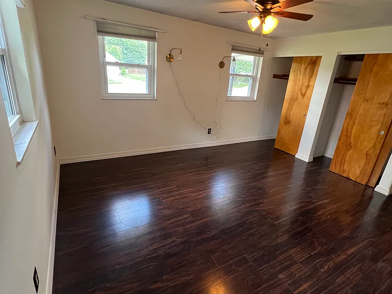 Master bedroom (freshly repainted)