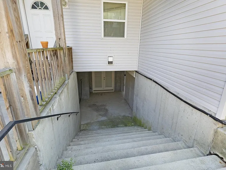 1228 N 25th St #6 — Photo 16