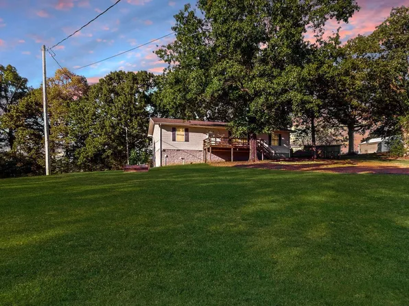 216 Geneva Rd, Mayfield, KY 42066