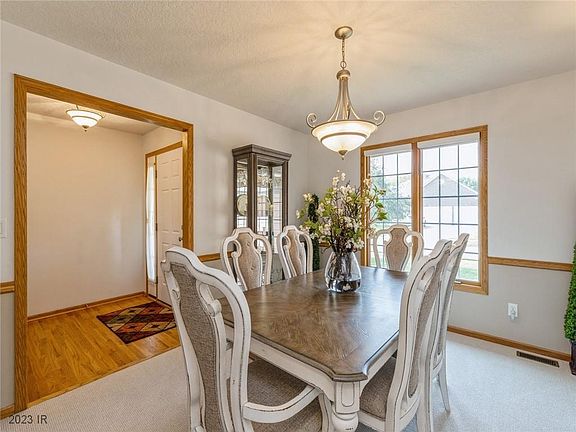 5th image of 7315 Oakwood Dr