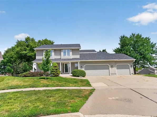 1110 Sandalwood Ct SW, Altoona, IA 50009