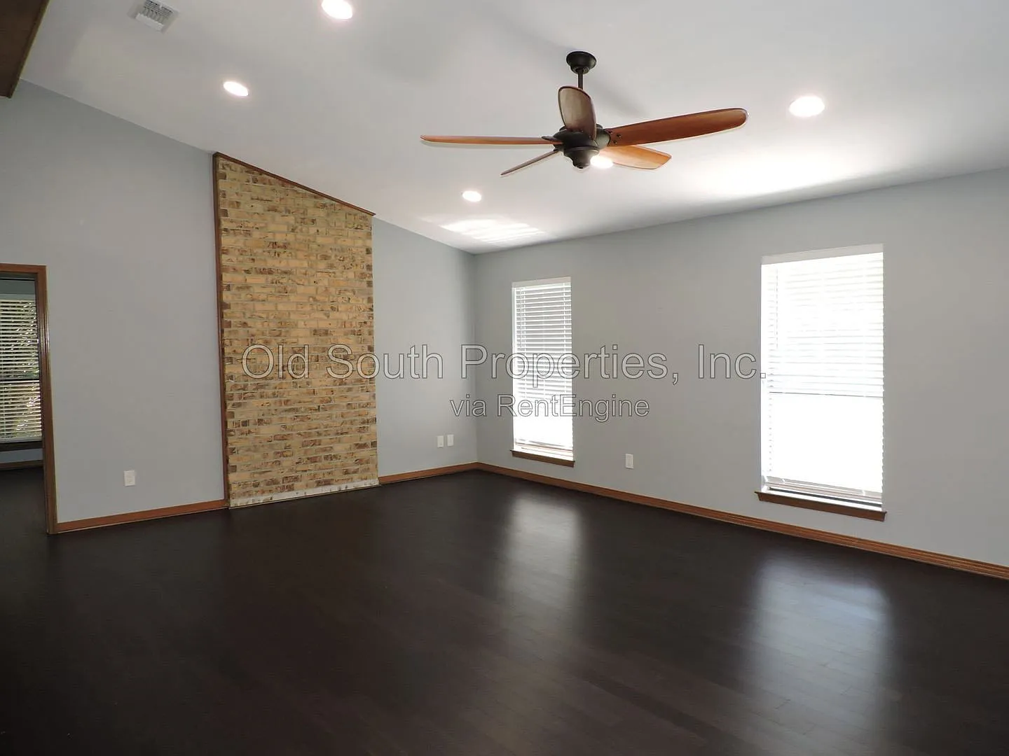3 bed, 2.0 bath, 1727 sqft, $1,950 — Photo 4