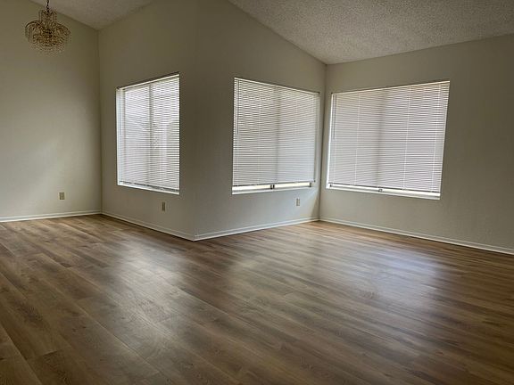 3rd image of 13611 Mica Ave