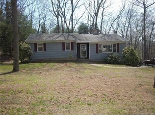 6 N Glenwoods Rd, Gales Ferry, CT 06335