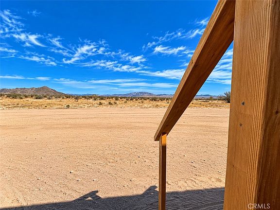 3rd image of 60575 Joshua Tree Rd