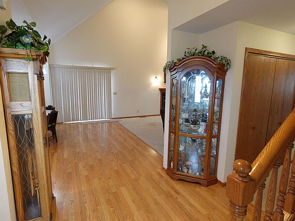 3rd image of 27336 307th St