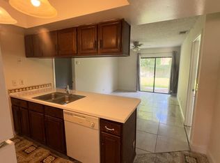 1015 Staghorn St, Wellington, FL 33414