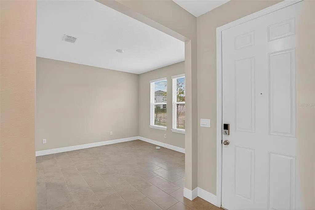 5 bed, 3.5 bath, 2934 sqft, $2,900 — Photo 4