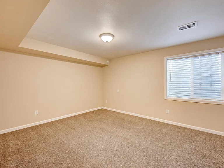 9725 Canberra Ct — Photo 17