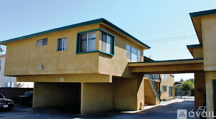 2 bed, 700 sqft, $2,700 — Photo 4