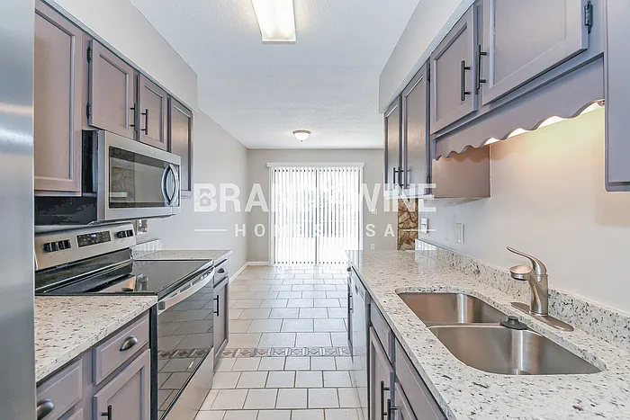 11251 Windtree Dr E — Photo 9