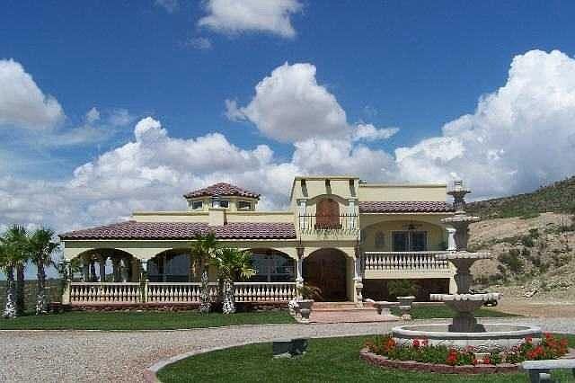 1st image of 2720 Scenic Dr