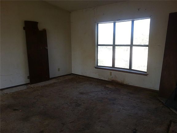 4th image of 5104 Hercules Ave