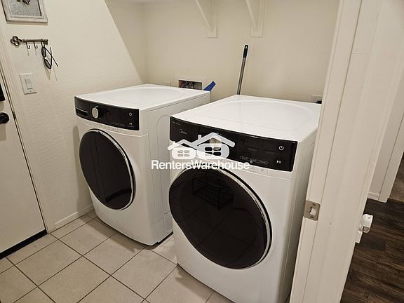 3rd image of 202 W Kona Dr