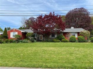 15 Drumlins Ter, Syracuse, NY 13224