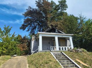 1326 Cummings St, Memphis, TN 38106