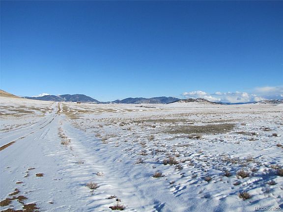 3rd image of 415 S Muley Gulch Drive