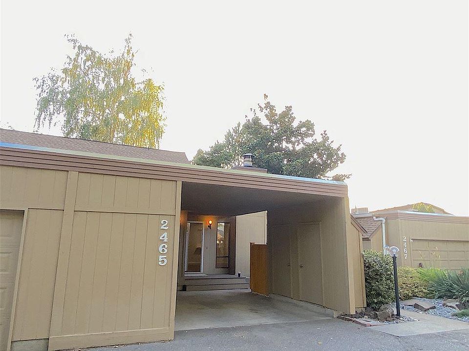 1st image of 2465 Marine Ct