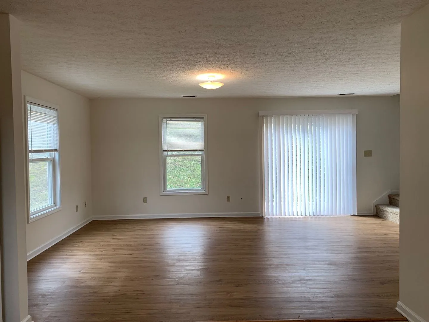 3 Bedroom 2.5 Bath Townhouse — Photo 4