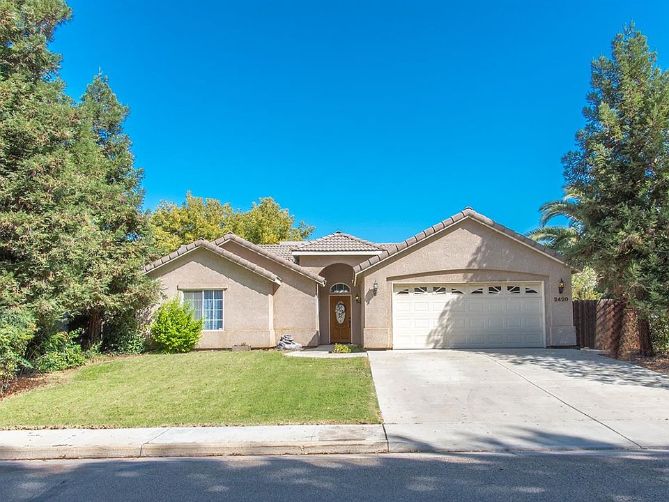 1st image of 2420 E Center Ct