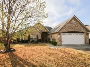 3200 SW Calm Ridge Rd, Bentonville, AR 72713