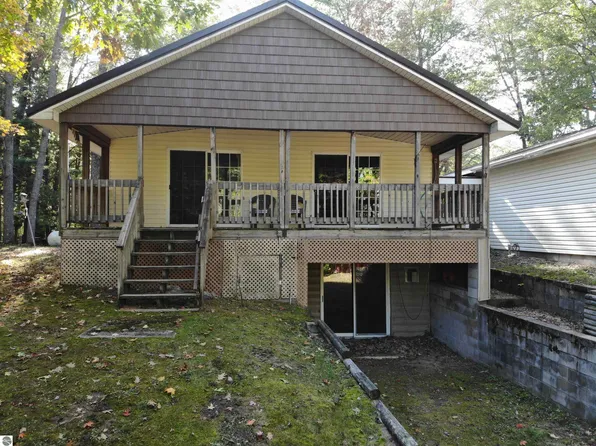 5532 Kerbyson Dr SE, Kalkaska, MI 49646