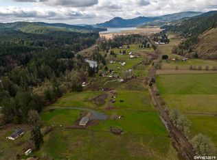 36981 Row River Rd, Cottage grove, OR 97424