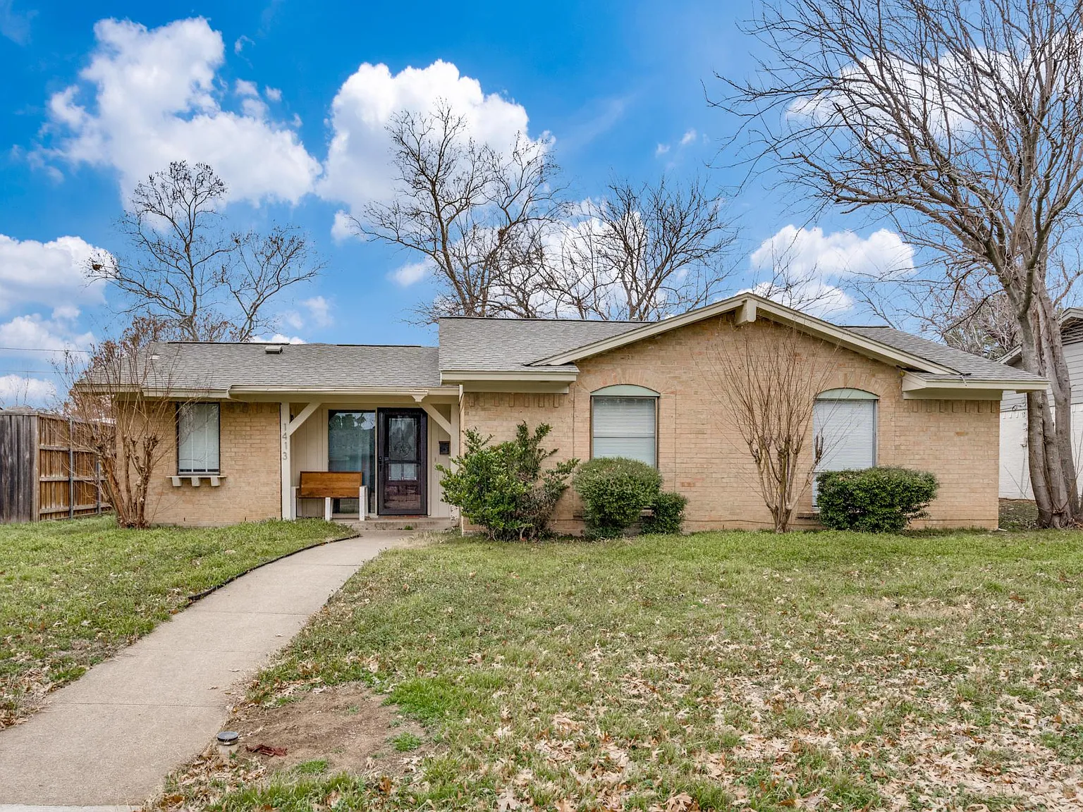 3 bed, 1300 sqft, $1,825 — Photo 1