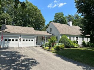 21 Plymouth River Rd, Hingham, MA 02043