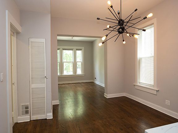 4th image of 1241 W Barry Ave #1