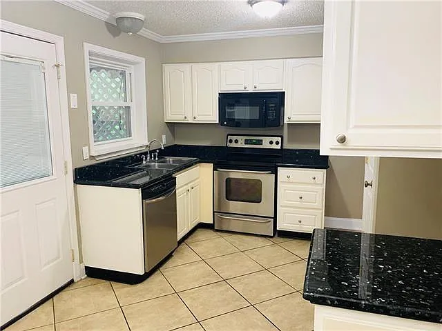 3809 Academy Dr — Photo 4