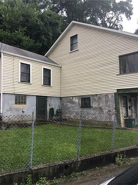 2nd image of 21 Vine St