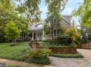 6921 Woodside Pl, Chevy Chase, MD 20815