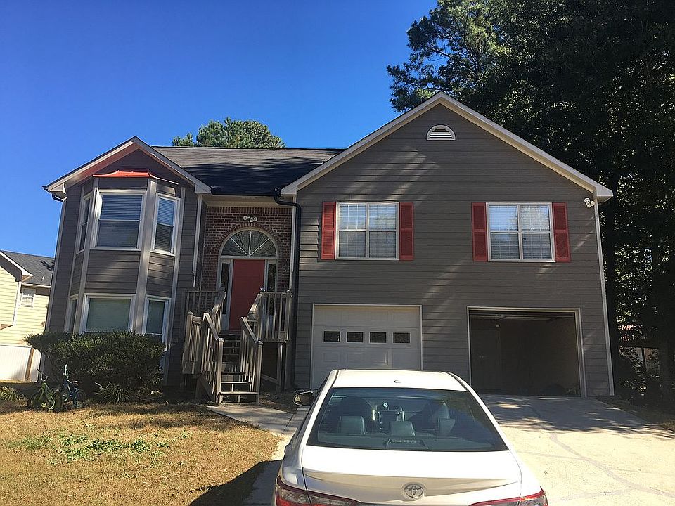 2nd image of 3105 Shady Woods Cir