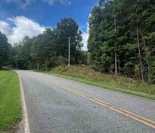 Exterior Neighborhood (street photo)