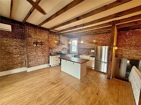 920 Western Ave #4