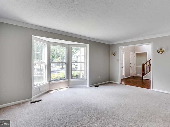 3rd image of 7851 Crossbay Dr