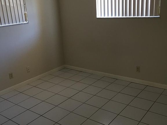 5th image of 11585 NW 41st St
