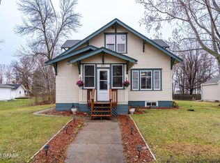 407 Durham Ave, Hatton, ND 58240