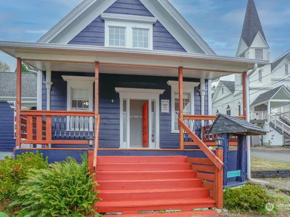 99 Main Street, Cathlamet, WA 98612