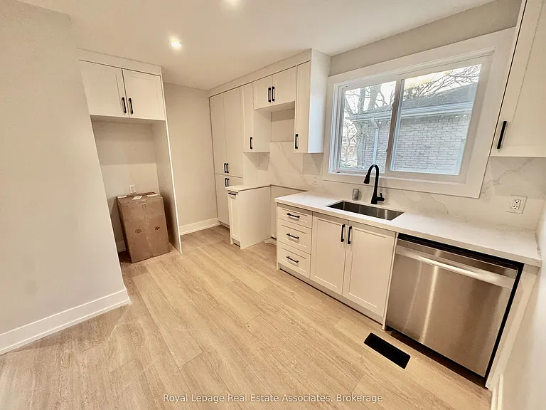 246 Marlborough St #1 — Photo 8