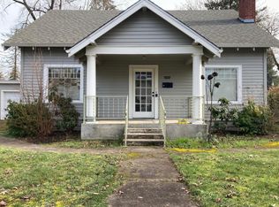 624 N 10th St, Cottage Grove, OR 97424