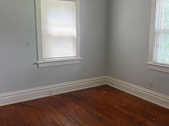 5th image of 2137 N Peoria Ave