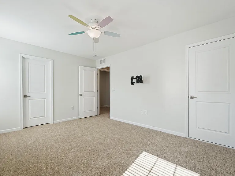 2312 Longmont Dr — Photo 20