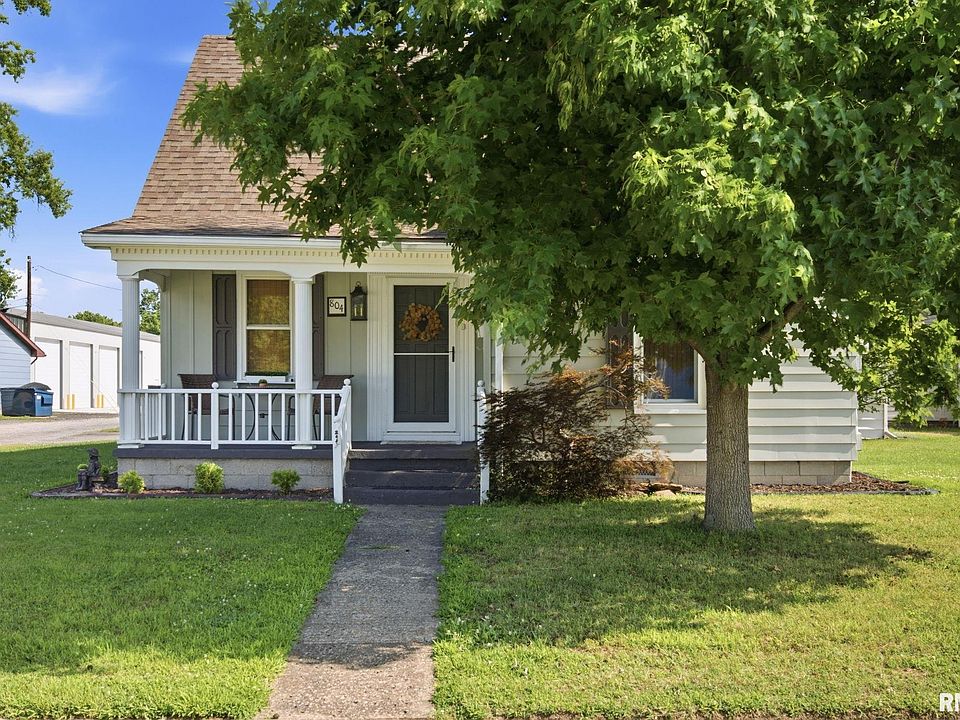 1st image of 804 W Maplewood St