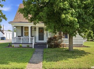 804 W Maplewood St, Marion, IL 62959