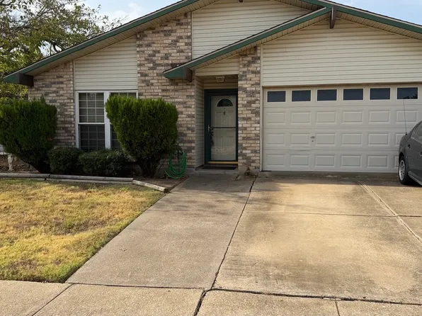 3832 Mulberry Ln, Bedford, TX 76021